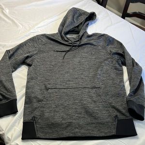 Men’s UA hoodie